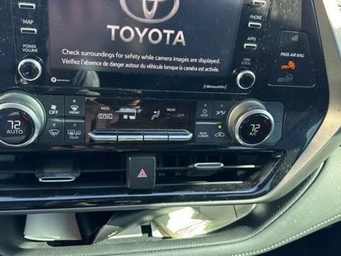Used 2022 Toyota Highlander L image 31