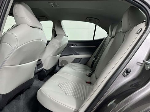 Used 2022 Toyota Camry SE image 32