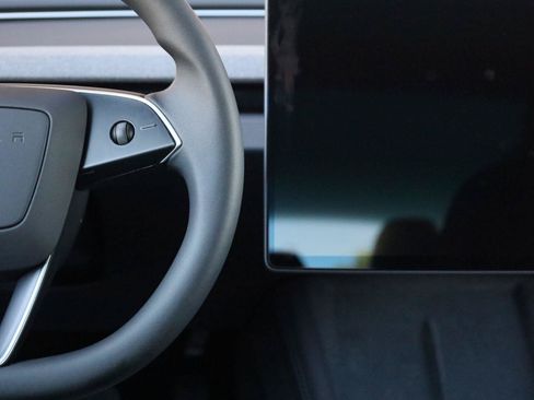 Used 2025 Tesla Model 3 Long Range AWD/4WD image 33