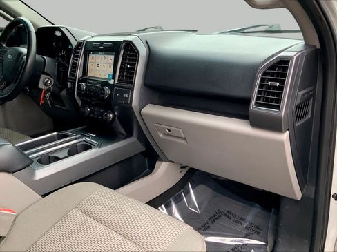 Used 2018 Ford F150 XLT w/ Equipment Group 302A Luxury AWD/4WD image 17