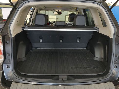 Used 2018 Subaru Forester 2.5i Premium AWD/4WD image 21