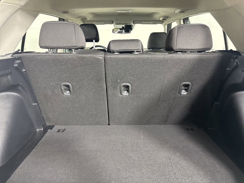Used 2025 Hyundai Venue SEL FWD image 23