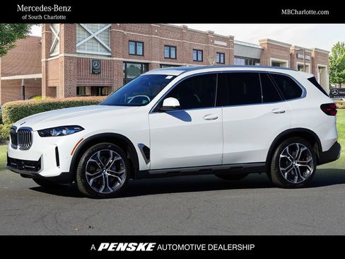 Used 2024 BMW X5 xDrive40i w/ Premium Package image 1