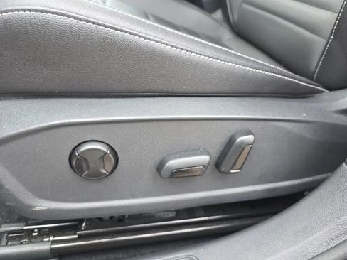 Used 2023 Volkswagen Jetta SE image 14