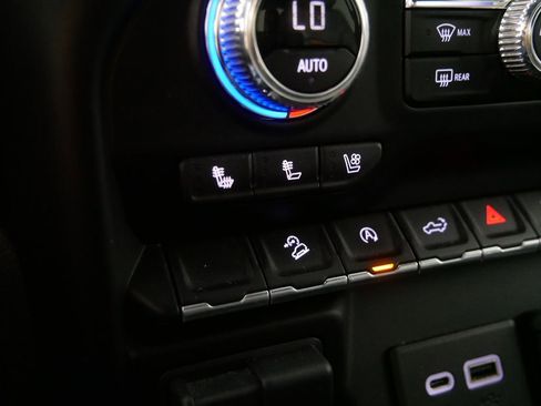 Used 2020 GMC Sierra 1500 AT4 image 26