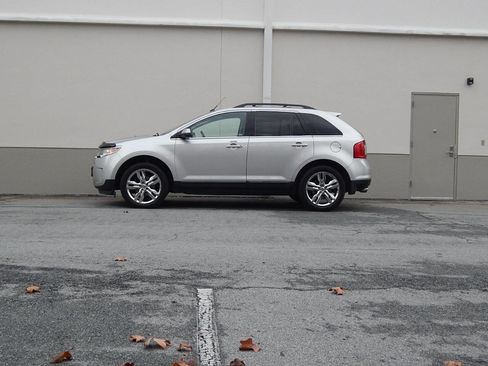 Used 2011 Ford Edge Limited image 6