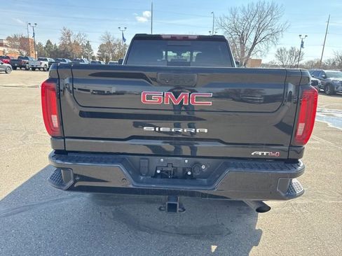 Used 2023 GMC Sierra 2500 AT4 w/ AT4 Preferred Package image 9