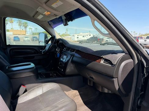 Used 2012 GMC Sierra 2500 Denali w/ Suspension Package, Off-Road AWD/4WD image 27