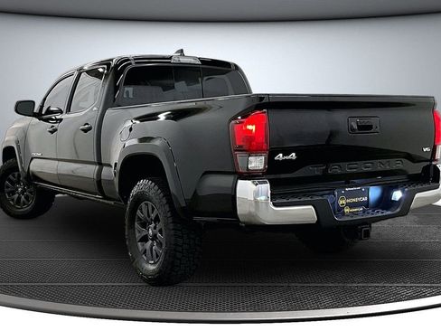 Used 2023 Toyota Tacoma SR5 AWD/4WD image 4
