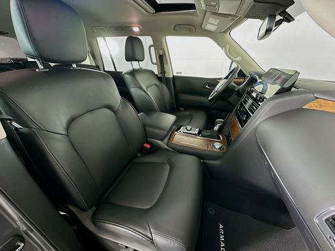 Used 2024 Nissan Armada SL w/ Captain's Chairs Package image 33