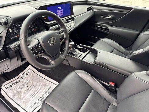 Certified 2023 Lexus ES 350 w/ Premium Package image 21