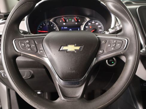 Used 2020 Chevrolet Equinox LT FWD image 3