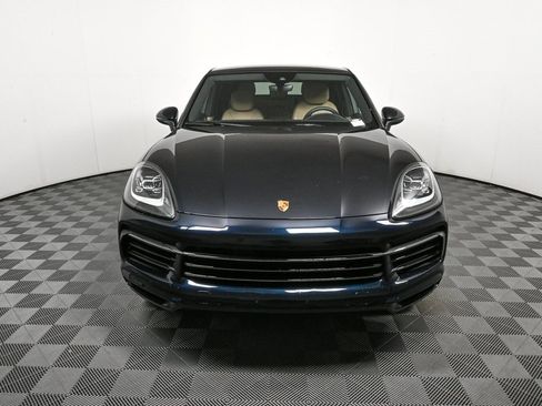 Used 2023 Porsche Cayenne Coupe w/ Premium Package image 37