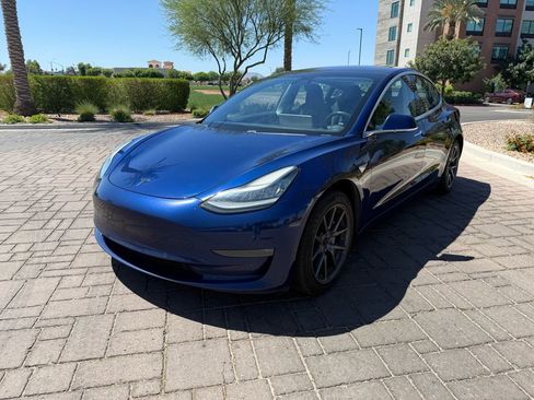 Used 2018 Tesla Model 3 Mid Range RWD image 7