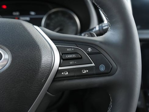 Used 2022 INFINITI QX50 Sensory image 17