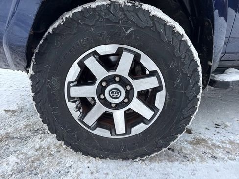 Used 2017 Toyota 4Runner SR5 image 30