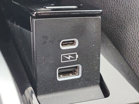 Used 2023 Acura MDX image 25