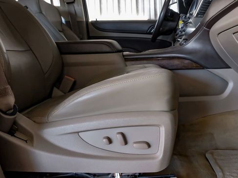 Used 2015 Chevrolet Suburban LT w/ Max Trailering Package image 32