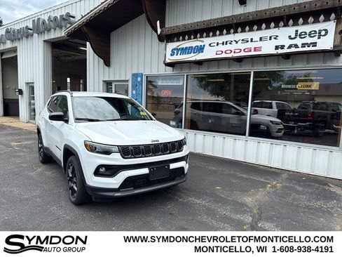 New 2025 Jeep Compass Latitude w/ Altitude Special Edition image 1