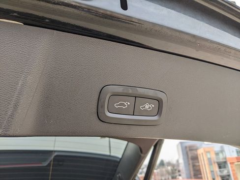 Certified 2023 Volvo XC40 B5 Plus w/ Driver Assist Package image 29