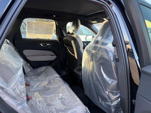 New 2026 Volvo XC60 B5 Core w/ Climate Package image 5