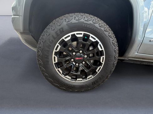 Used 2026 GMC Canyon AT4 AWD/4WD image 14