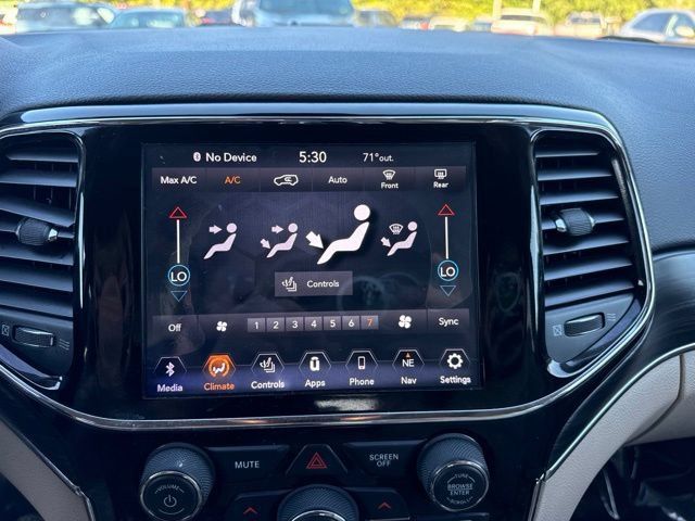 Used 2019 Jeep Grand Cherokee Limited AWD/4WD image 20