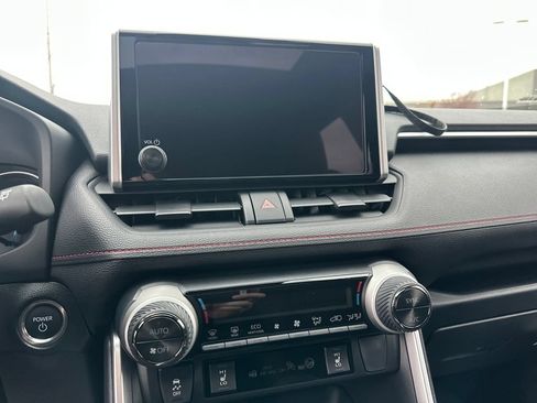 Certified 2025 Toyota RAV4 SE AWD/4WD image 22