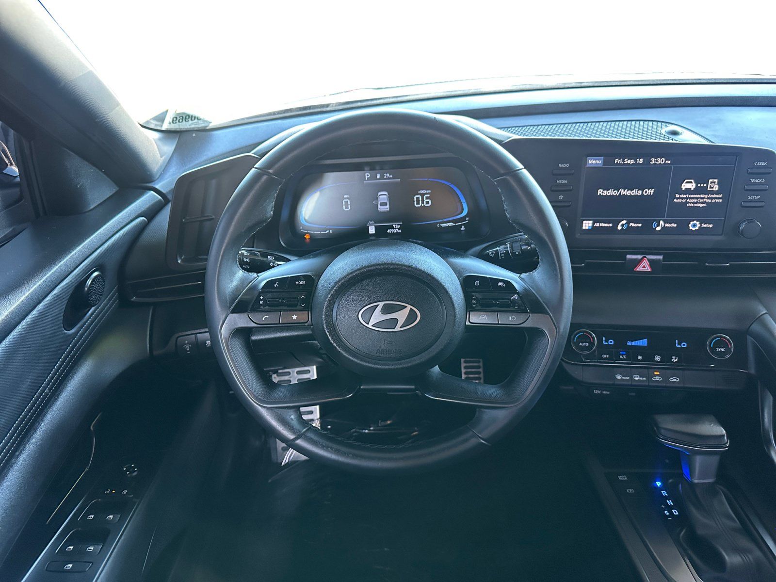 Used 2025 Hyundai Elantra Sport w/ Cargo Package FWD image 12