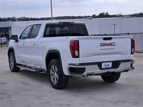 Used 2023 GMC Sierra 1500 SLE w/ X31 Off-Road Package image 6