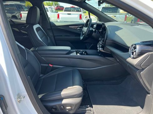 Used 2024 Chevrolet Blazer EV LT AWD/4WD image 15