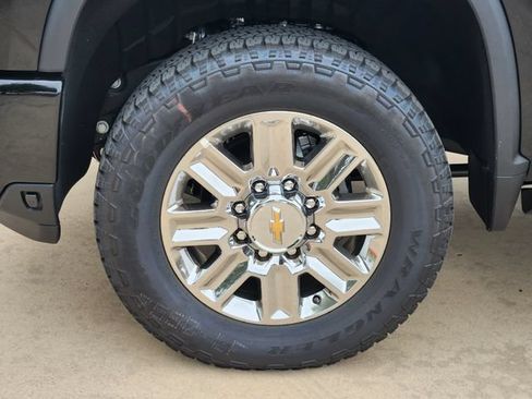 New 2026 Chevrolet Silverado 2500 High Country w/ High Country Premium Package AWD/4WD image 18