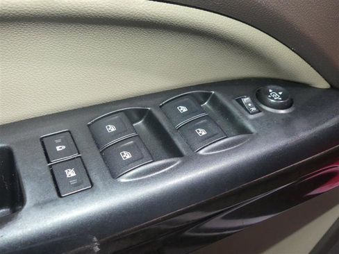 Used 2016 GMC Canyon SLT w/ Driver Alert Package image 18