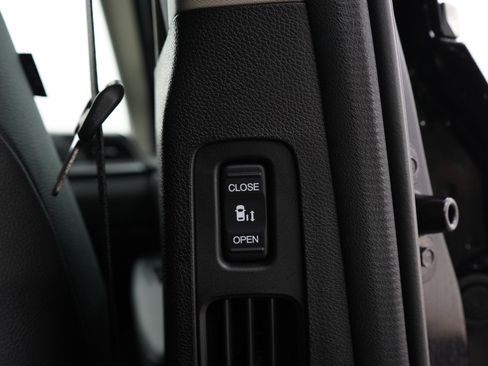 Used 2026 Honda Odyssey EX-L image 19