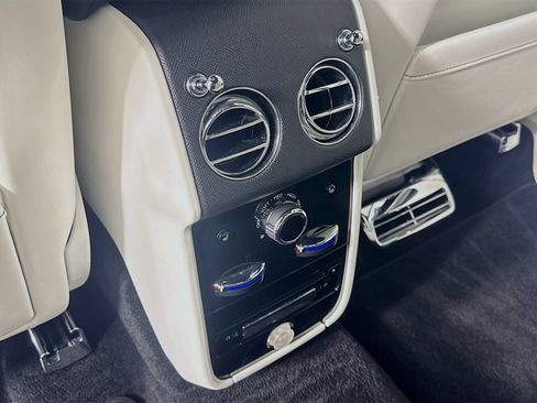 Certified 2021 Rolls-Royce Cullinan AWD/4WD image 26