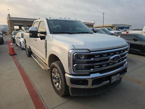 Used 2025 Ford F350 Lariat w/ Chrome Package AWD/4WD image 2