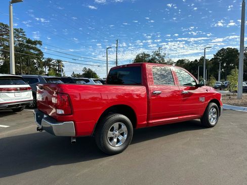 Used 2022 RAM 1500 Classic SLT image 5