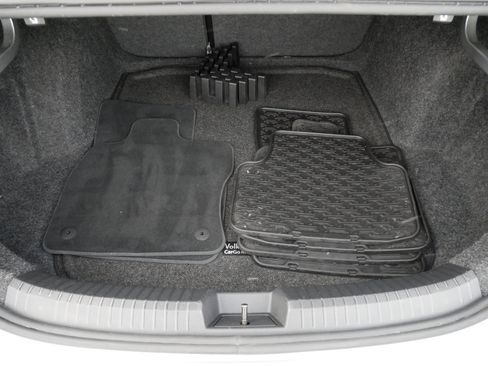 Used 2020 Volkswagen Jetta SE image 19