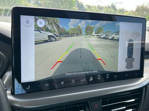 New 2023 Ford Escape SE FWD image 34