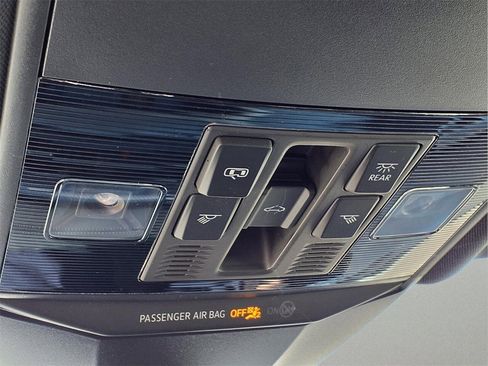 Used 2023 Volkswagen Arteon SEL Premium w/ Arteon MDO Package image 17