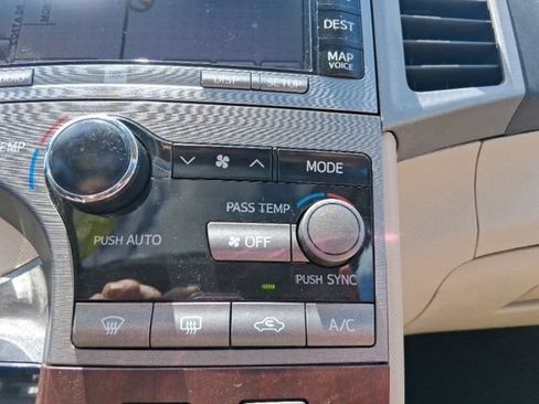 Used 2009 Toyota Venza AWD image 30