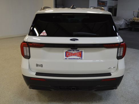 Certified 2025 Ford Explorer ST-Line image 4