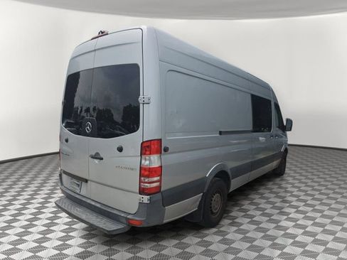 Used 2014 Mercedes-Benz Sprinter 2500 image 4