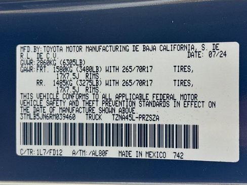 Used 2024 Toyota Tacoma TRD Off-Road image 23