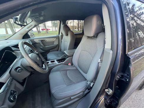 Used 2013 Chevrolet Traverse LS image 28