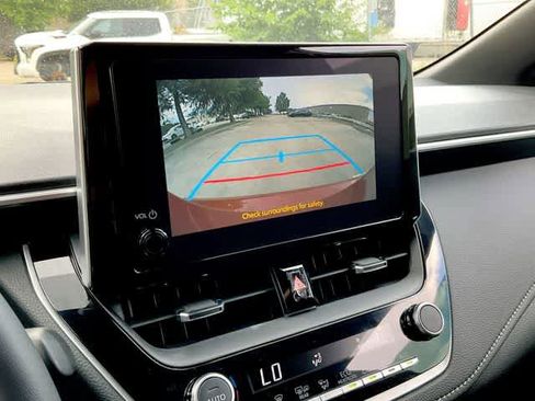Used 2025 Toyota Corolla SE FWD image 23
