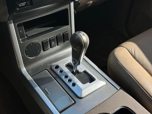 Used 2009 Nissan Pathfinder SE w/ Premium Pkg image 14
