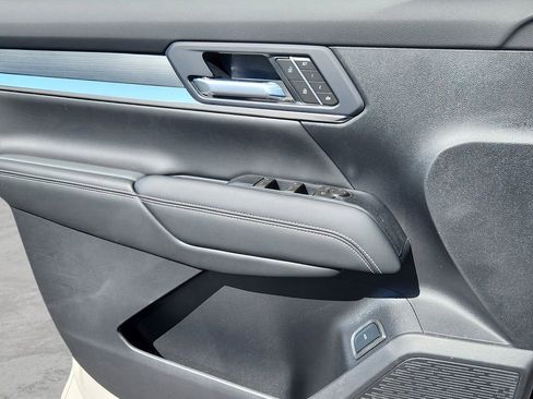 New 2026 GMC Terrain Elevation w/ Elevation Premium Package AWD/4WD image 7