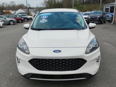 Used 2022 Ford Escape SEL w/ Technology Package FWD image 2