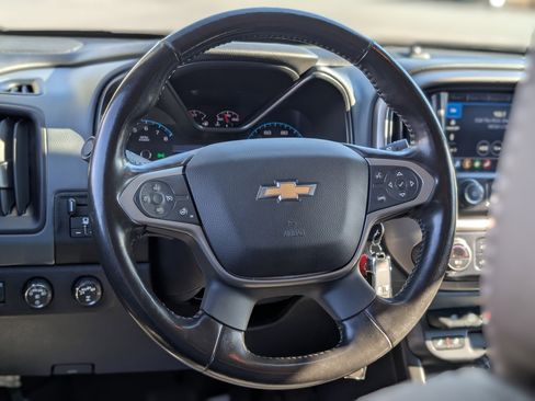 Used 2020 Chevrolet Colorado Z71 image 16